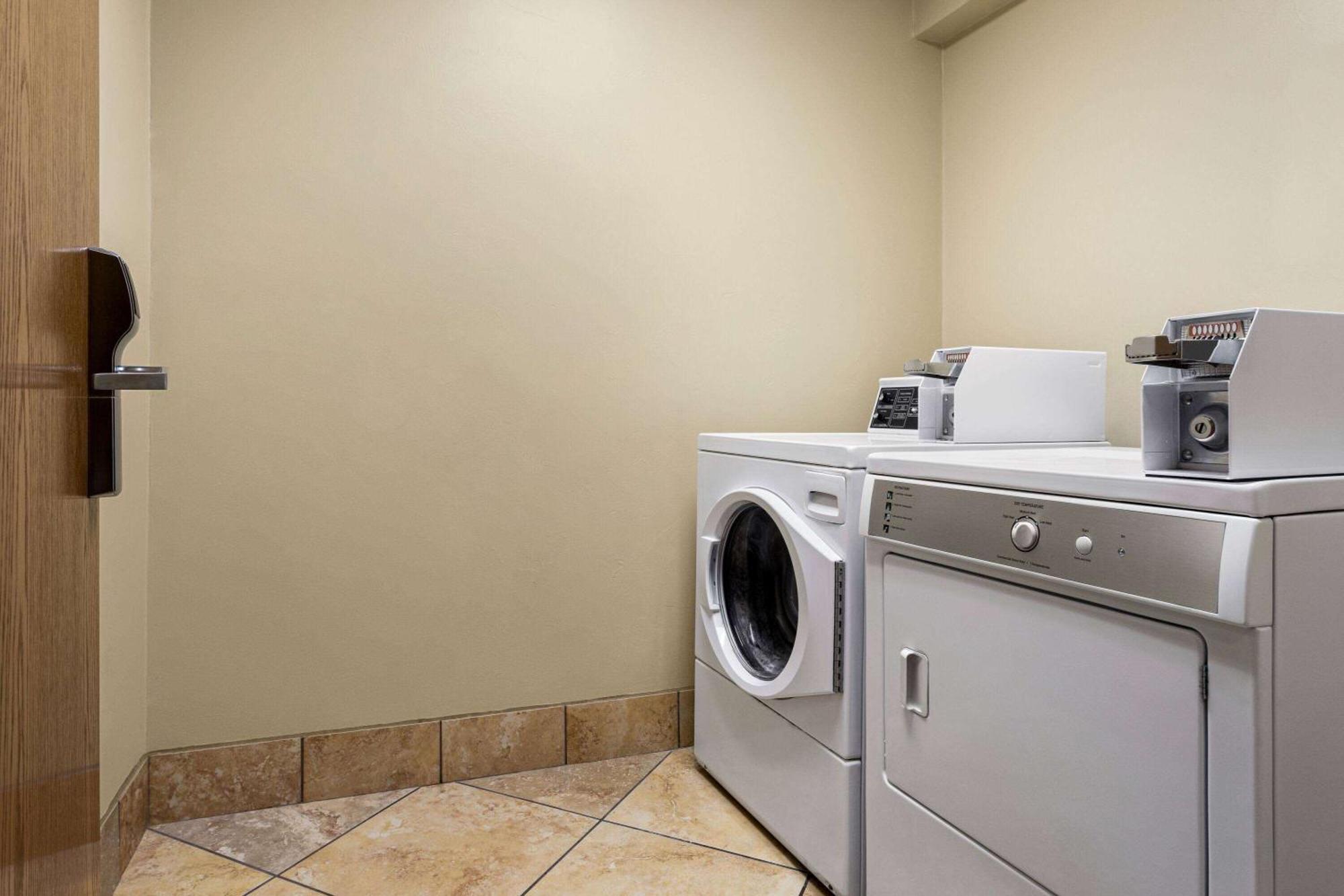 Americinn By Wyndham Madison West Luaran gambar